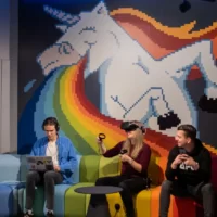 200 evenemang senare – mötesplatsen Goto 10 i Malmö fyller ett år