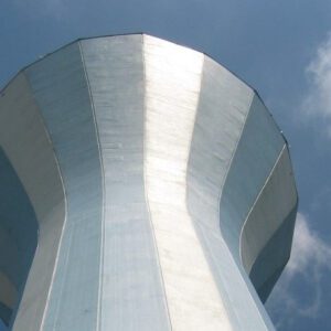 Vattentornet i Vellinge tömdes nästan helt på vatten i söndags