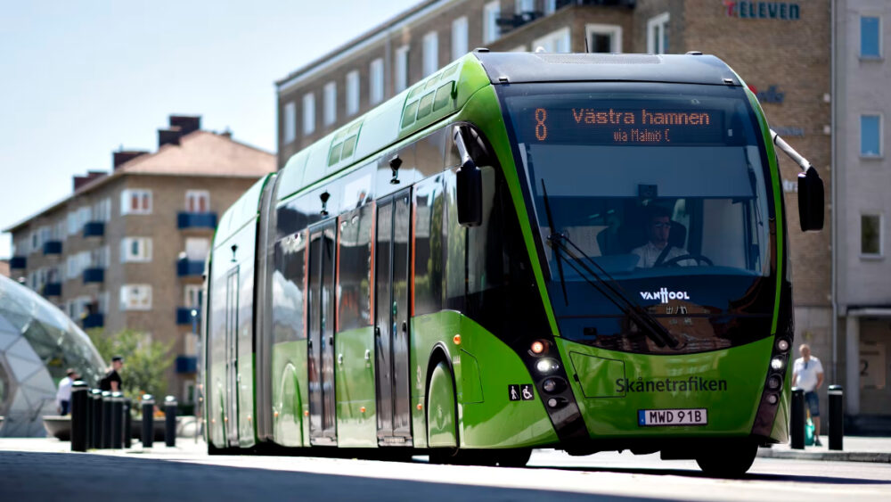 Van Hool som tillverkar Malmös långa Express­bussar försatta i konkurs