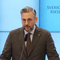 Muharrem Demirok avgår som partiledare för Centerpartiet