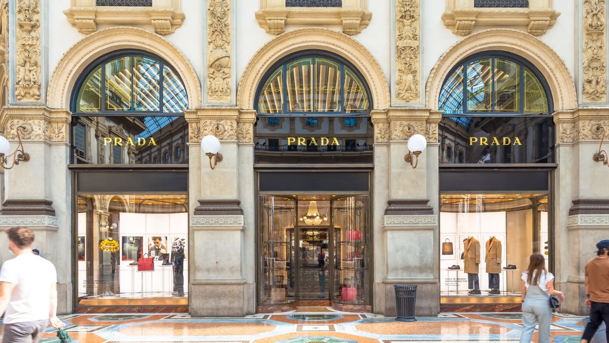 Prada köper Versace: En ny era inom italiensk lyx