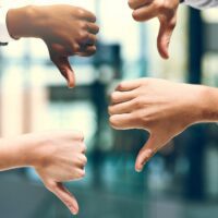 Brett motstånd mot regeringens återvandringsbidrag