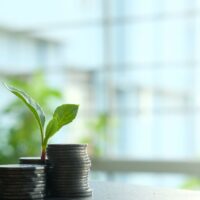 Svensk konsumtion med ljusning i sikte, men är lågkonjunkturen över?