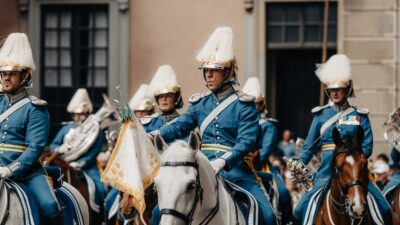 Beridna högvakten intar Kristianstad med hästparad och musik