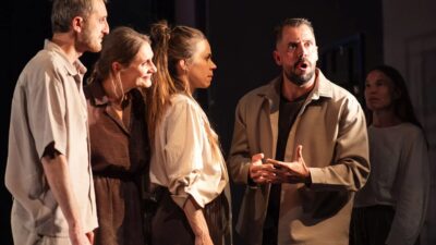 Europaturnén ”Unrecognized” får skandinavisk premiär på Malmö Stadsteater